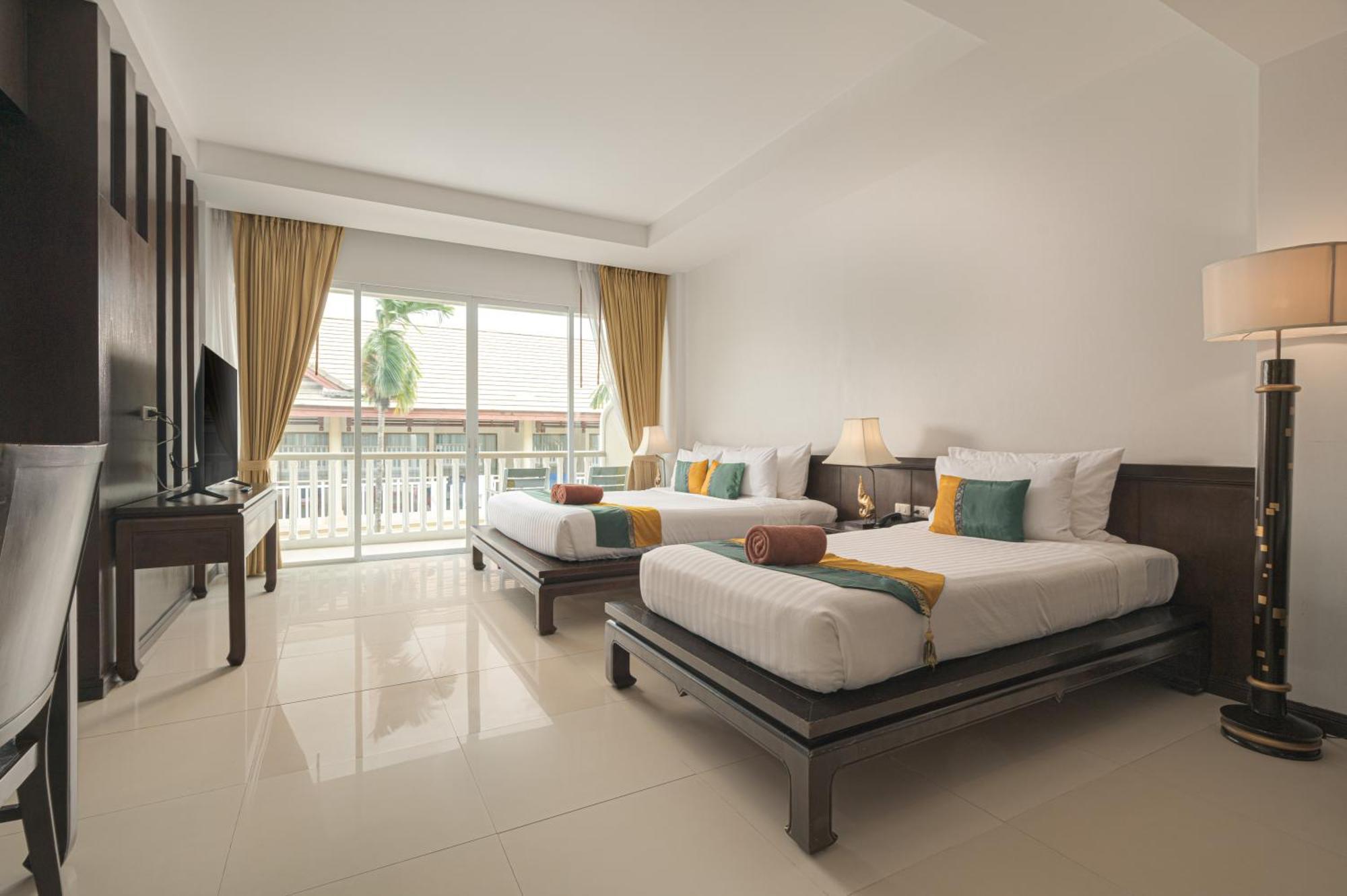 Quarto Família com Banheira de Hidromassagem